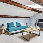 Maison Dix 4* Neffies