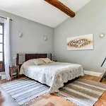 Maison Dix ベッド・アンド・ブレックファスト 4*