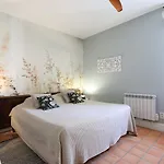 Maison Dix Neffies