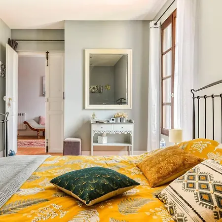 Bed & Breakfast Maison Dix 4*