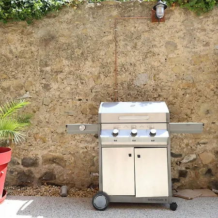 Maison Dix 4* Neffies