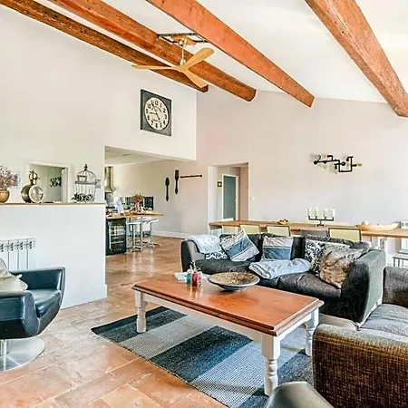Bed and Breakfast Maison Dix