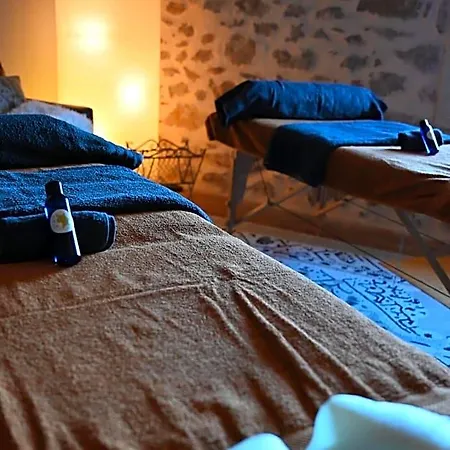 Maison Dix Bed and Breakfast Neffies