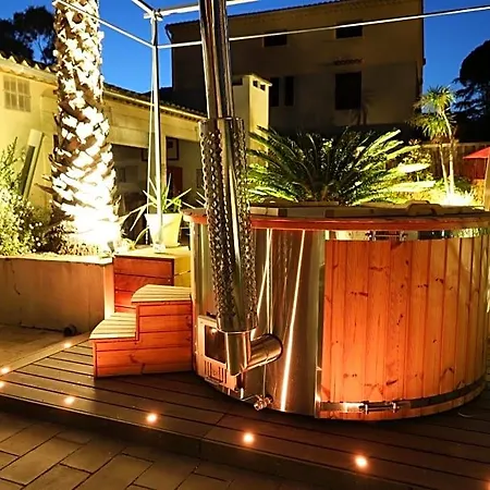 Bed and Breakfast Maison Dix 4*