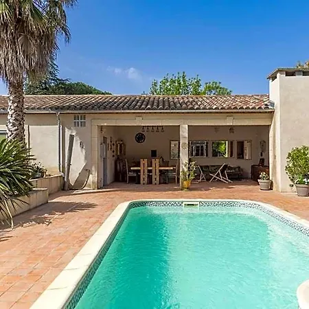 Bed and Breakfast Maison Dix 4*